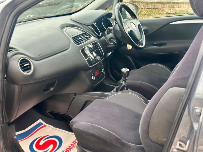 2014 FIAT PUNTO 2014 FIAT PUNTO