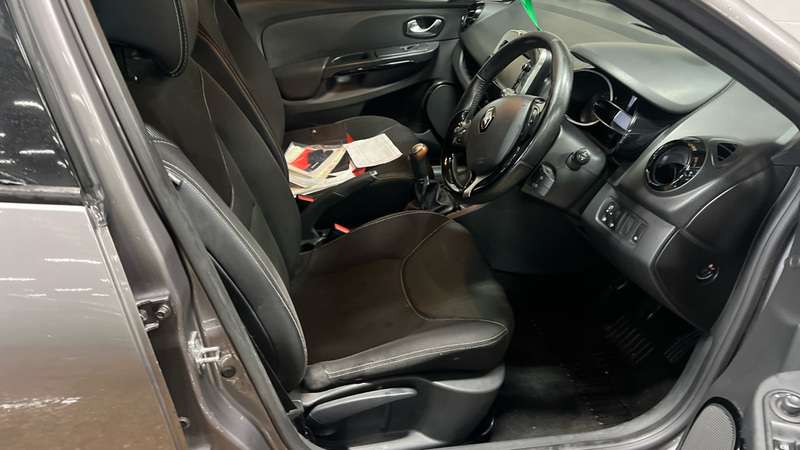 2015 RENAULT CLIO 2015 RENAULT CLIO