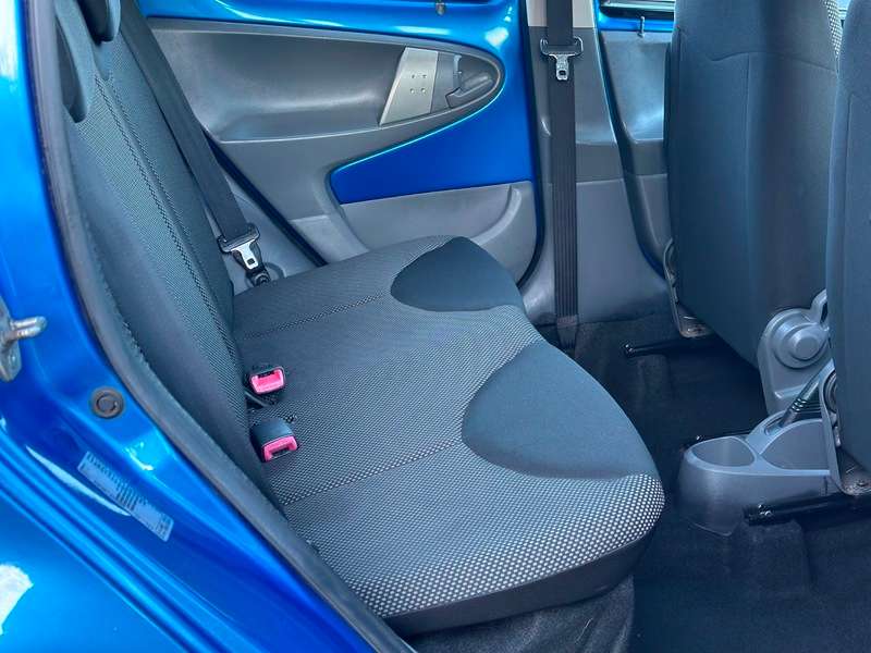 2011 TOYOTA AYGO 2011 TOYOTA AYGO
