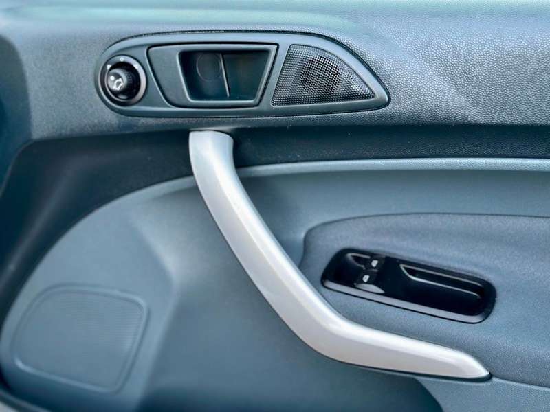 2010 FORD FIESTA 2010 FORD FIESTA