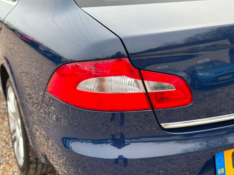 2011 SKODA SUPERB 2011 SKODA SUPERB