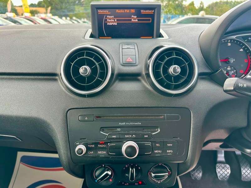 2011 AUDI A1 2011 AUDI A1