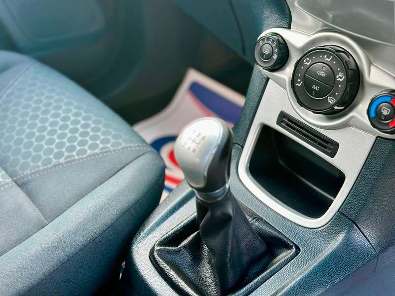 2010 FORD FIESTA 2010 FORD FIESTA