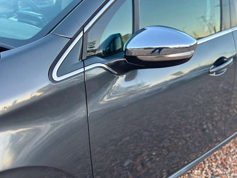 2016 PEUGEOT 208 2016 PEUGEOT 208