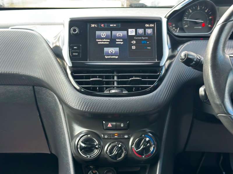 2015 PEUGEOT 2008 2015 PEUGEOT 2008