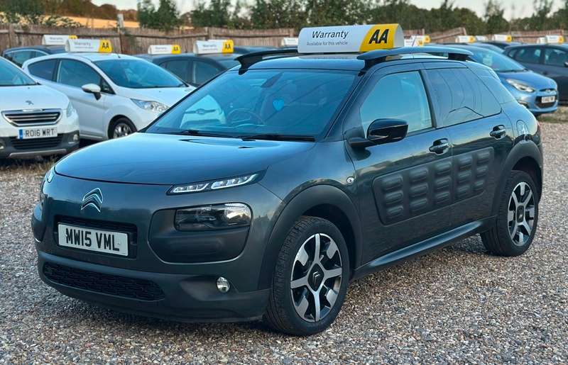 A 2015 CITROEN C4 CACTUS BLUEHDI FLAIR A 2015 CITROEN C4 CACTUS BLUEHDI FLAIR