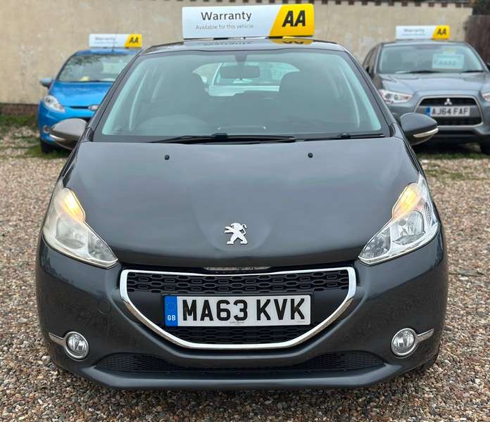 A 2013 PEUGEOT 208 ACTIVE A 2013 PEUGEOT 208 ACTIVE
