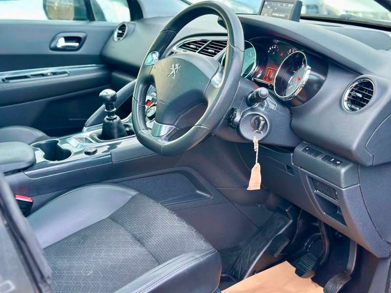 2014 PEUGEOT 3008 2014 PEUGEOT 3008