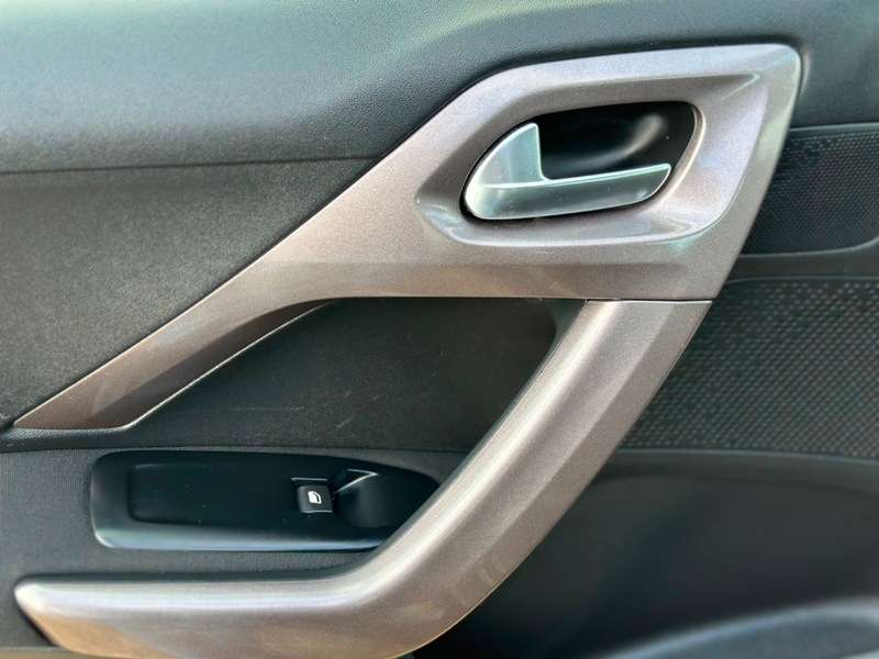 2015 PEUGEOT 2008 2015 PEUGEOT 2008