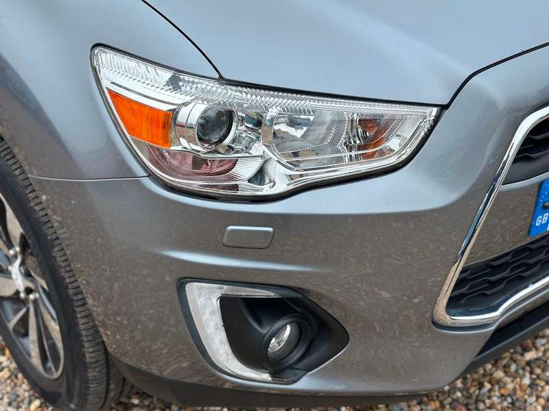 A 2015 MITSUBISHI ASX 3 A 2015 MITSUBISHI ASX 3