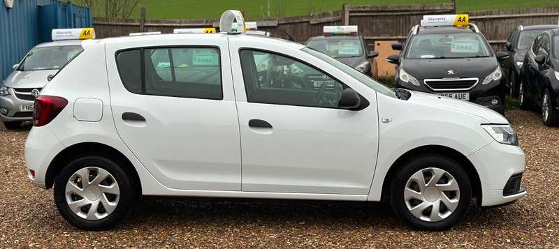 2017 DACIA SANDERO 2017 DACIA SANDERO