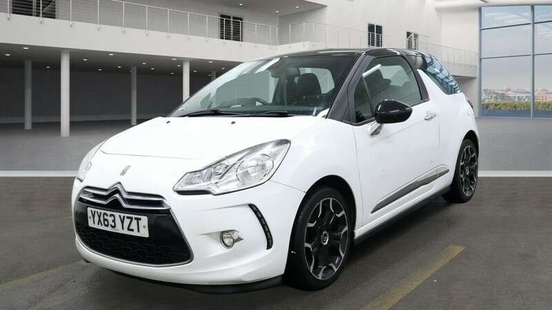 A 2013 CITROEN DS3 E-HDI DSTYLE PLUS A 2013 CITROEN DS3 E-HDI DSTYLE PLUS