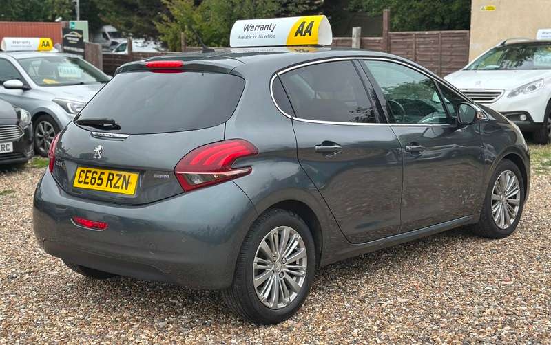 2015 PEUGEOT 208 2015 PEUGEOT 208