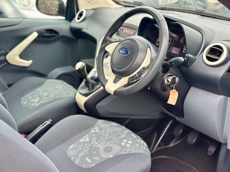 2012 FORD KA 2012 FORD KA