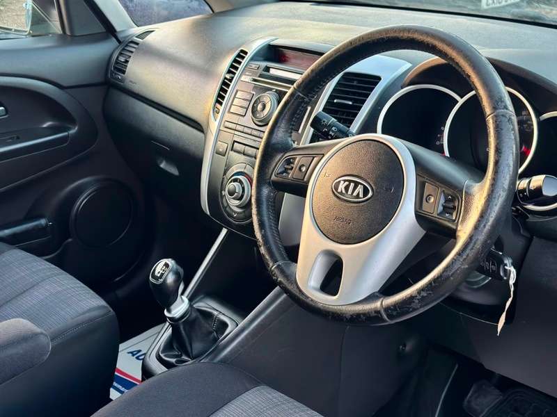 2010 KIA VENGA 2010 KIA VENGA