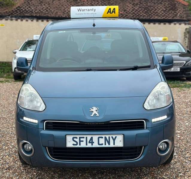A 2014 PEUGEOT PARTNER TEPEE S A 2014 PEUGEOT PARTNER TEPEE S