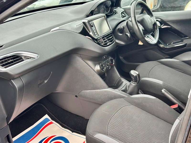 2016 PEUGEOT 208 2016 PEUGEOT 208