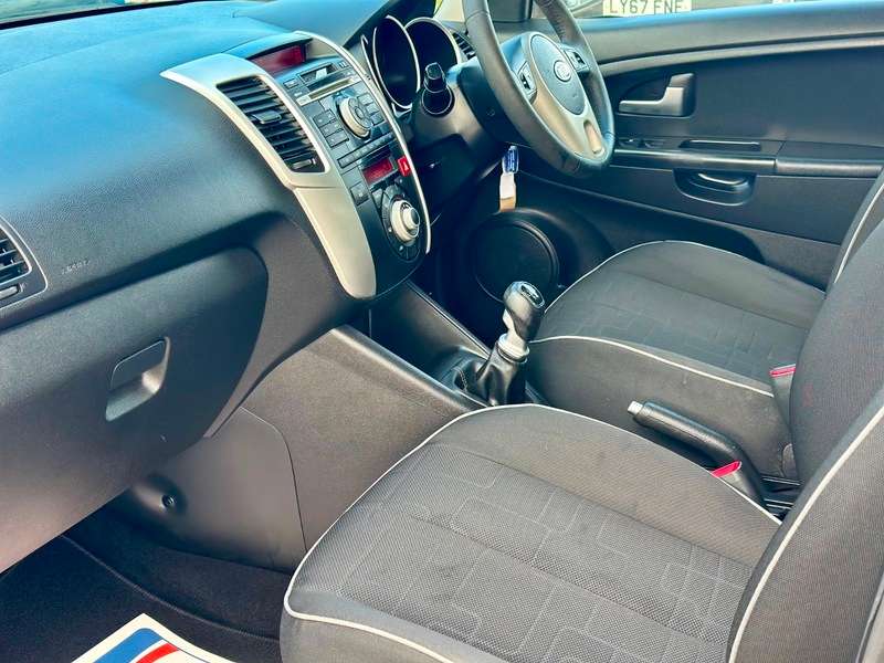 2010 KIA VENGA 2010 KIA VENGA