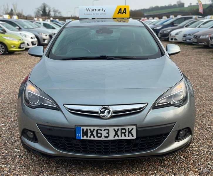 A 2013 VAUXHALL ASTRA GTC SRI CDTI S/S A 2013 VAUXHALL ASTRA GTC SRI CDTI S/S