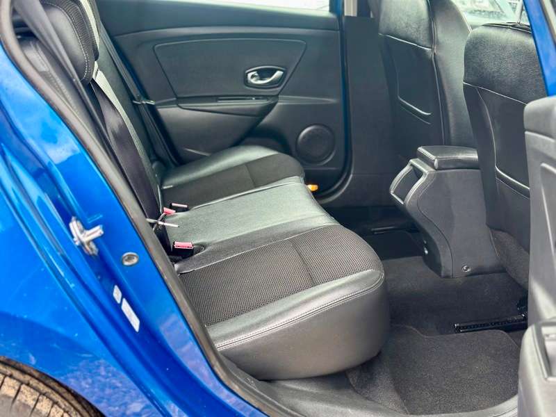 2010 RENAULT MEGANE 2010 RENAULT MEGANE