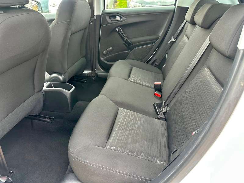 2016 PEUGEOT 208 2016 PEUGEOT 208