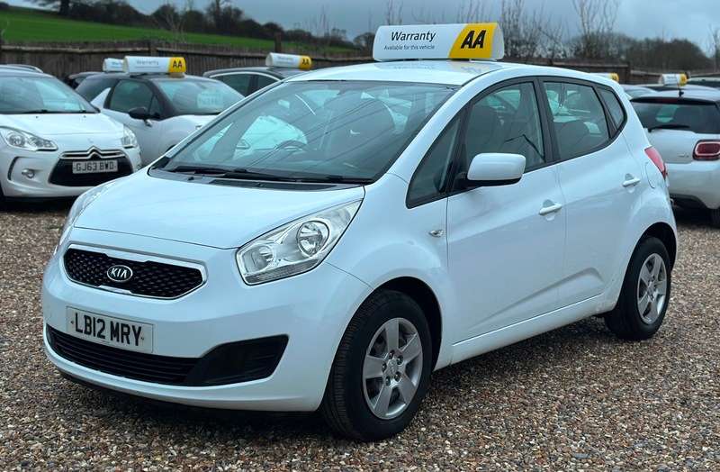 A 2012 KIA VENGA CRDI 1 A 2012 KIA VENGA CRDI 1