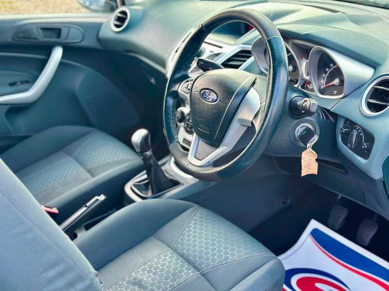 2010 FORD FIESTA 2010 FORD FIESTA