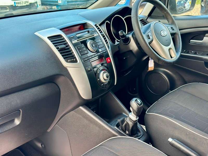 2010 KIA VENGA 2010 KIA VENGA