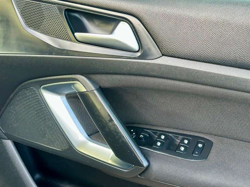 2016 PEUGEOT 308 2016 PEUGEOT 308