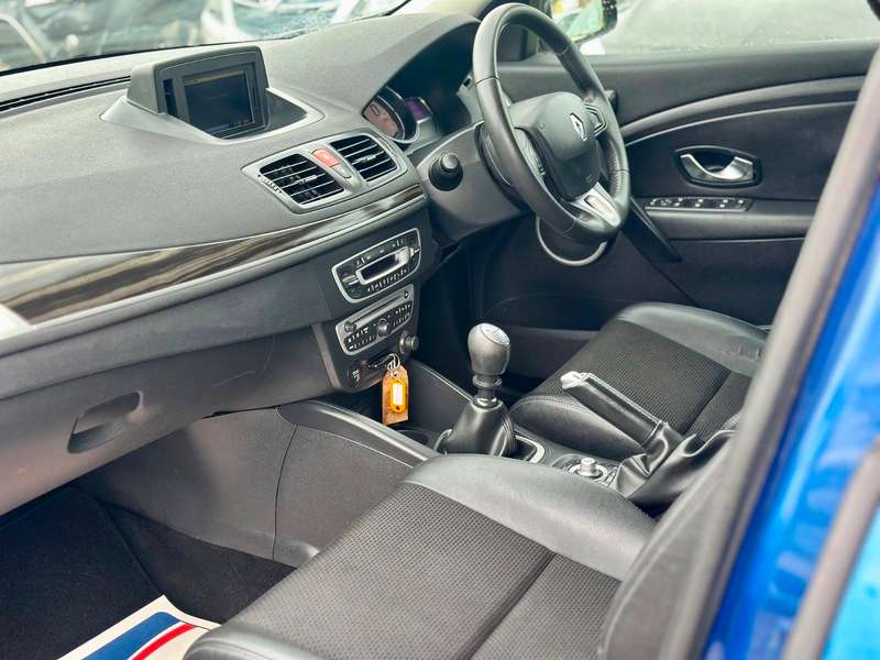 2010 RENAULT MEGANE 2010 RENAULT MEGANE
