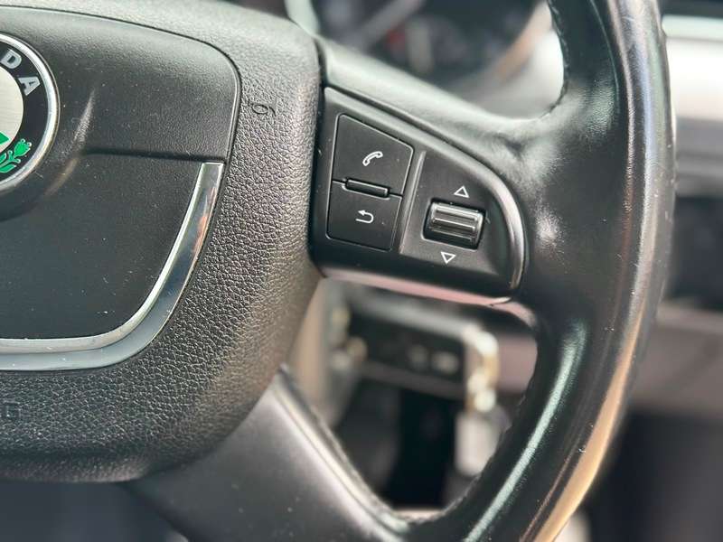 2011 SKODA SUPERB 2011 SKODA SUPERB