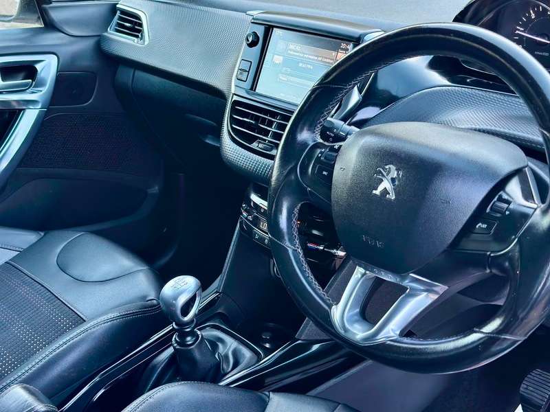 2016 PEUGEOT 2008 2016 PEUGEOT 2008