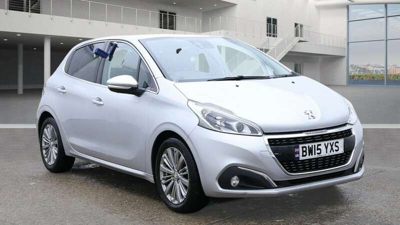 Check out this Peugeot 208 2015 Diesel Manual