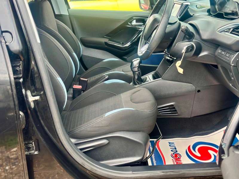 2015 PEUGEOT 208 2015 PEUGEOT 208