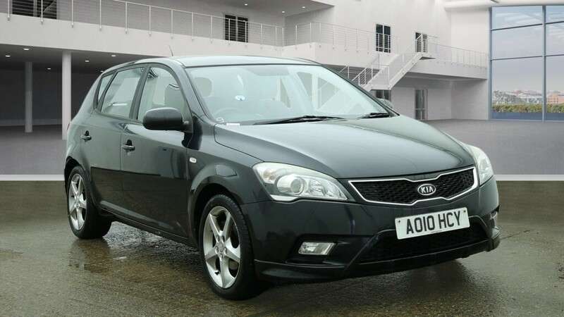 A 2010 KIA CEED CRDI 3 A 2010 KIA CEED CRDI 3
