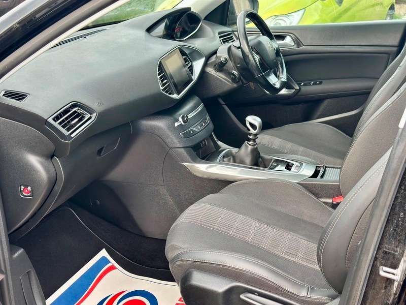2018 PEUGEOT 308 2018 PEUGEOT 308