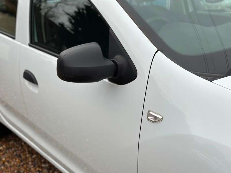 2017 DACIA SANDERO 2017 DACIA SANDERO