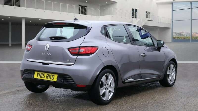 2015 RENAULT CLIO 2015 RENAULT CLIO