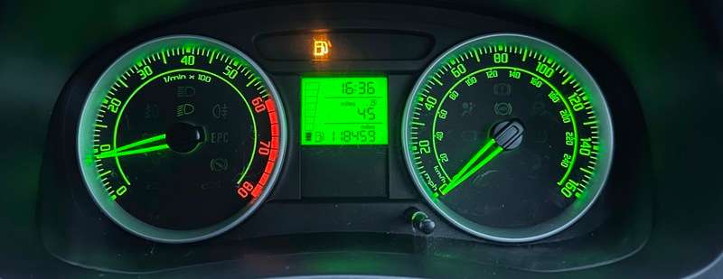 2010 SKODA FABIA 2010 SKODA FABIA