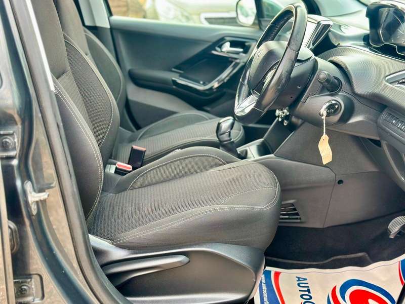 2015 PEUGEOT 208 2015 PEUGEOT 208