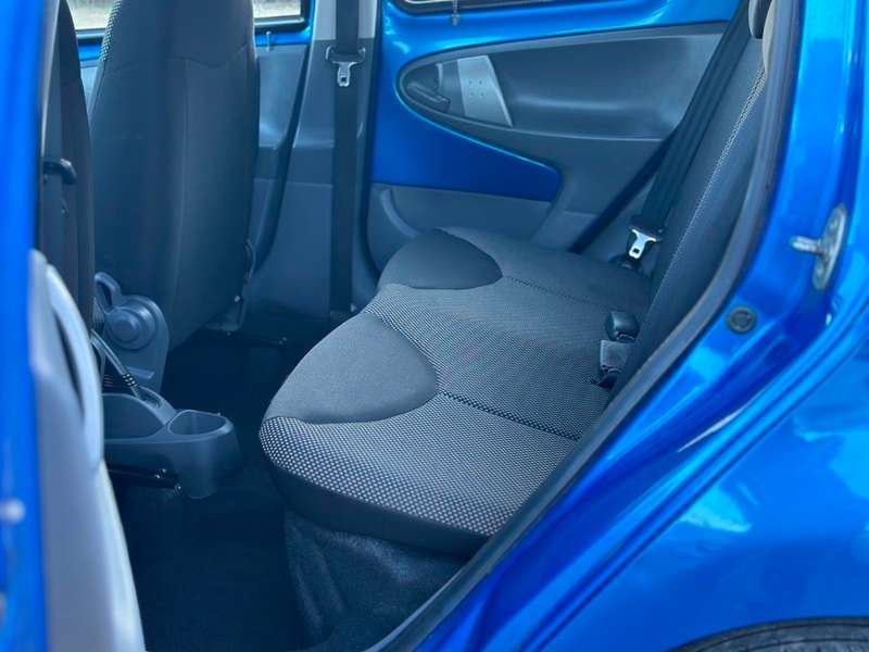 2011 TOYOTA AYGO 2011 TOYOTA AYGO