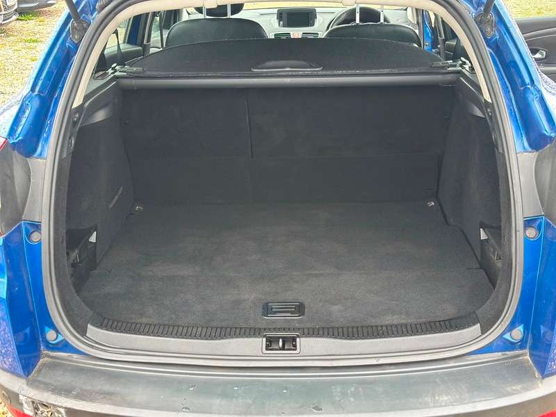 2010 RENAULT MEGANE 2010 RENAULT MEGANE