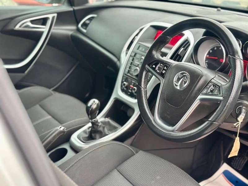 2014 VAUXHALL ASTRA 2014 VAUXHALL ASTRA