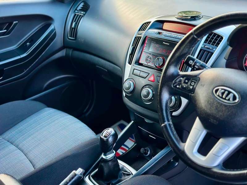 2012 KIA CEED 2012 KIA CEED