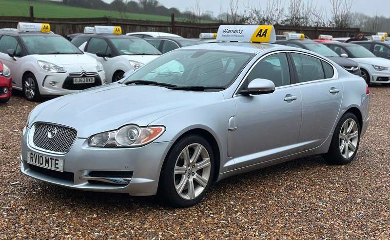 A 2010 JAGUAR XF V6 LUXURY A 2010 JAGUAR XF V6 LUXURY