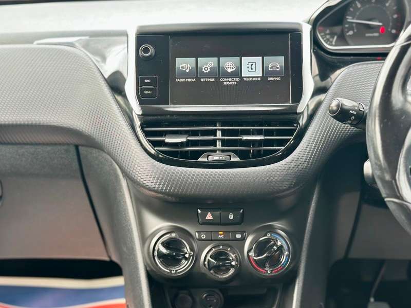 2015 PEUGEOT 208 2015 PEUGEOT 208
