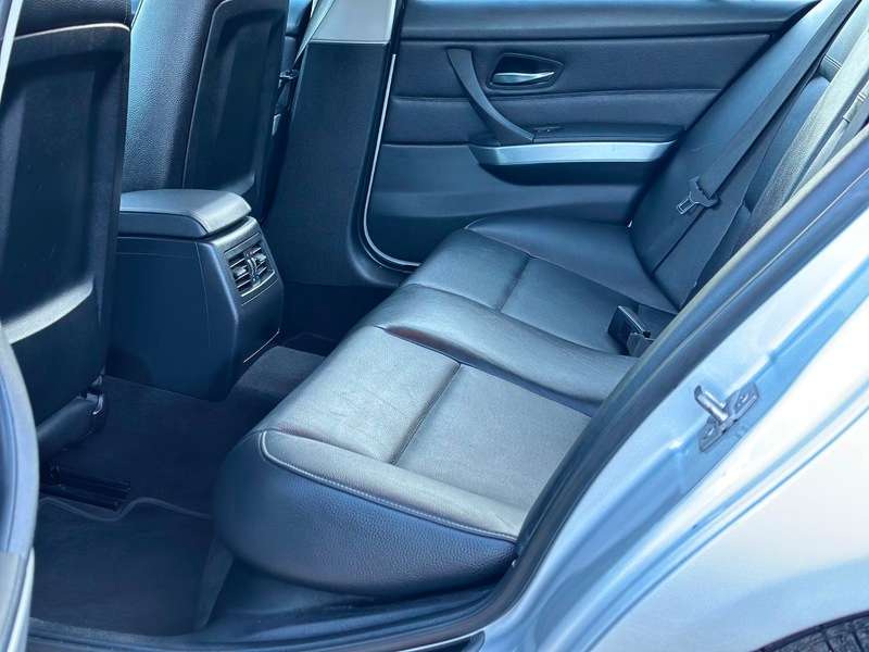 2011 BMW 3 SERIES 2011 BMW 3 SERIES