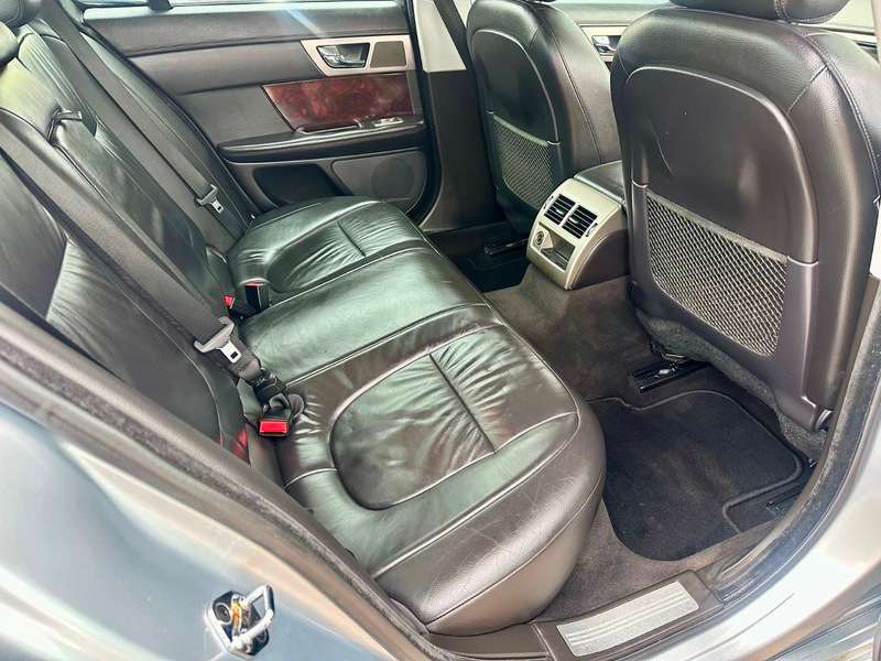 2010 JAGUAR XF 2010 JAGUAR XF