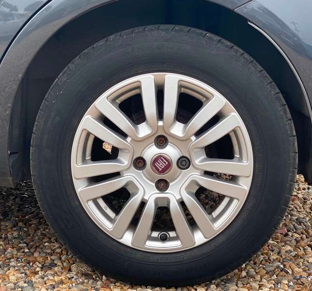 2014 FIAT PUNTO 2014 FIAT PUNTO