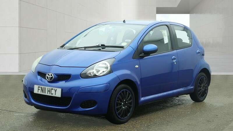 A 2011 TOYOTA AYGO VVT-I BLUE A 2011 TOYOTA AYGO VVT-I BLUE